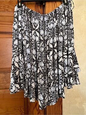 Solitaire Black & White Floral Circle Skirt